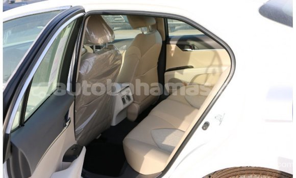 Buy Import Toyota Camry White Car in Import - Dubai in Abaco Buy Import Toyota Camry White Car in Import - Dubai in Abaco