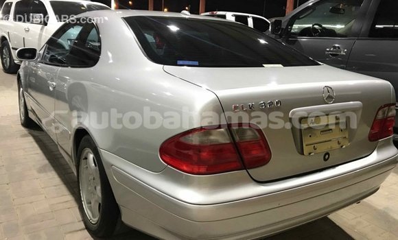 Buy Import Mercedes-Benz 190 (W201) Other Car in Import - Dubai in Abaco