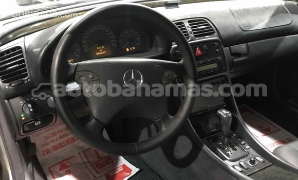 Buy Import Mercedes-Benz 190 (W201) Other Car in Import - Dubai in Abaco Buy Import Mercedes-Benz 190 (W201) Other Car in Import - Dubai in Abaco