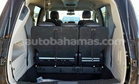 Buy Used Chrysler Town & Country Blue Car in Freetown in Eleuthera Buy Used Chrysler Town & Country Blue Car in Freetown in Eleuthera