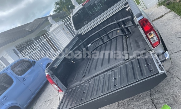 Buy Used Nissan UD Silver Truck in Pirates Well in Mayaguana Buy Used Nissan UD Silver Truck in Pirates Well in Mayaguana