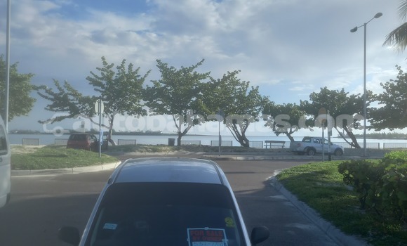 Buy Used Daihatsu Mira Silver Car in Alice Town in Biminis Buy Used Daihatsu Mira Silver Car in Alice Town in Biminis