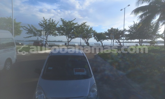 Buy Used Daihatsu Mira Silver Car in Alice Town in Biminis Buy Used Daihatsu Mira Silver Car in Alice Town in Biminis