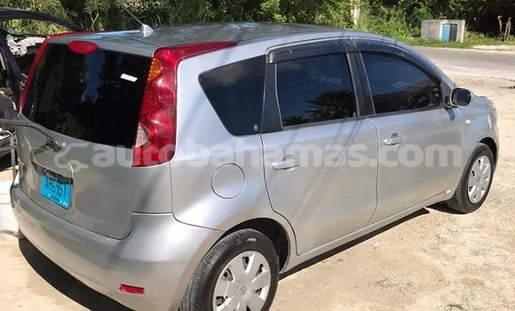 Buy Used Nissan Note Silver Car in Alice Town in Biminis Buy Used Nissan Note Silver Car in Alice Town in Biminis