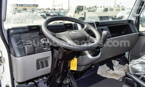 Buy Import Mitsubishi L400 White Truck in Import - Dubai in Abaco Buy Import Mitsubishi L400 White Truck in Import - Dubai in Abaco