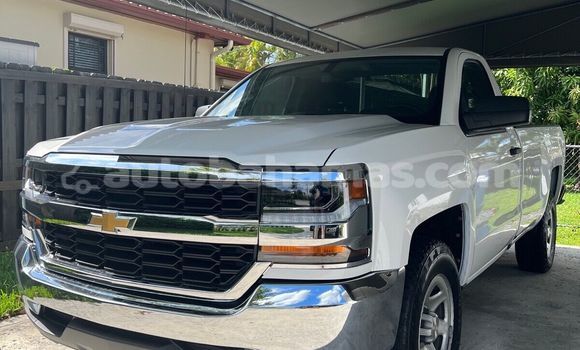 Buy Used Chevrolet Silverado White Car in Marsh Harbour in Abaco