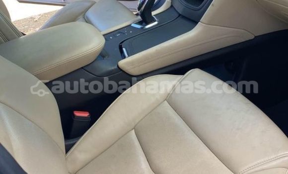 Buy Used Cadillac XT5 White Car in Nicholls Town in Andros Buy Used Cadillac XT5 White Car in Nicholls Town in Andros