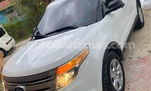 Buy Used Ford Explorer White Car in Marsh Harbour in Abaco Buy Used Ford Explorer White Car in Marsh Harbour in Abaco