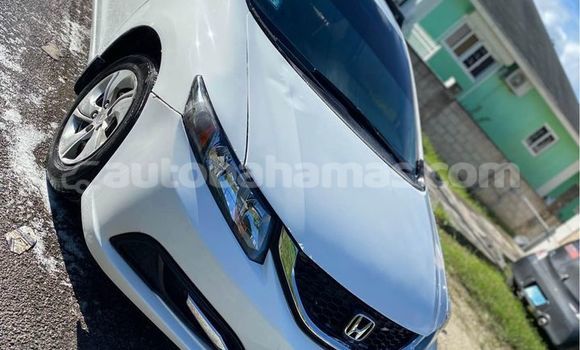 Buy Used Honda Civic White Car in Nicholls Town in Andros Buy Used Honda Civic White Car in Nicholls Town in Andros