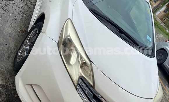 Buy Used Nissan Note White Car in Marsh Harbour in Abaco Buy Used Nissan Note White Car in Marsh Harbour in Abaco
