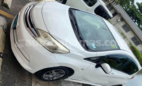 Buy Used Nissan Note White Car in Marsh Harbour in Abaco Buy Used Nissan Note White Car in Marsh Harbour in Abaco
