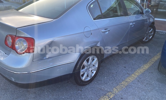 Buy Used Volkswagen Passat Blue Car in Marsh Harbour in Abaco