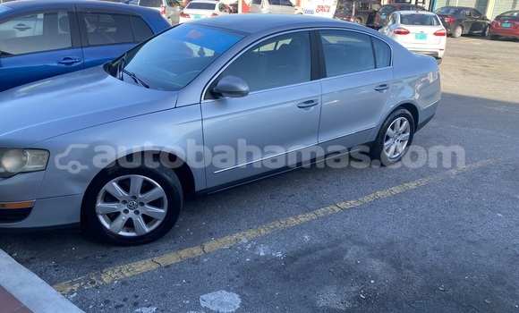 Buy Used Volkswagen Passat Blue Car in Marsh Harbour in Abaco Buy Used Volkswagen Passat Blue Car in Marsh Harbour in Abaco