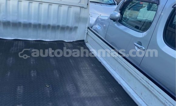 Buy Used Subaru Sambar White Car in Marsh Harbour in Abaco Buy Used Subaru Sambar White Car in Marsh Harbour in Abaco