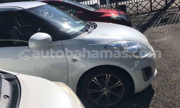 Buy Used Suzuki Swift White Car in Import - Dubai in Abaco Buy Used Suzuki Swift White Car in Import - Dubai in Abaco