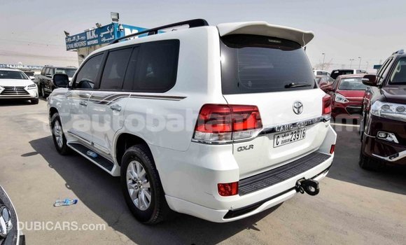 Buy Import Toyota Land Cruiser White Car in Import - Dubai in Abaco Buy Import Toyota Land Cruiser White Car in Import - Dubai in Abaco
