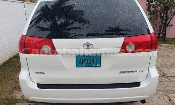 Buy Used Toyota Sienna White Car in Alice Town in Biminis Buy Used Toyota Sienna White Car in Alice Town in Biminis