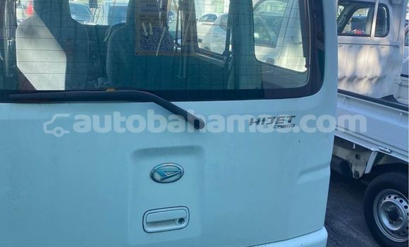 Buy Used Daihatsu Hijet White Car in Import - Dubai in Abaco Buy Used Daihatsu Hijet White Car in Import - Dubai in Abaco
