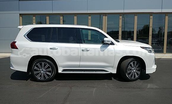 Buy Used Lexus LX 570 White Car in Freetown in Eleuthera