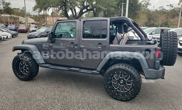 Buy Used Jeep Wrangler Silver Car in Marsh Harbour in Abaco Buy Used Jeep Wrangler Silver Car in Marsh Harbour in Abaco