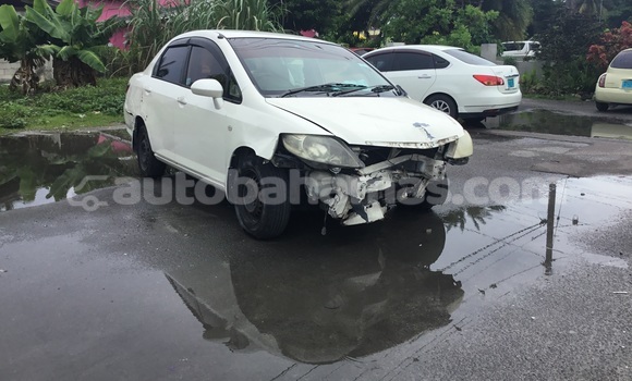 Buy Used Honda Fit Aria White Car in Freetown in Eleuthera Buy Used Honda Fit Aria White Car in Freetown in Eleuthera