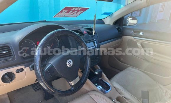 Buy Used Volkswagen Jetta White Car in Marsh Harbour in Abaco Buy Used Volkswagen Jetta White Car in Marsh Harbour in Abaco