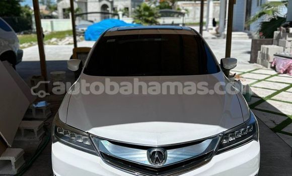 Buy Used Acura ILX White Car in Import - Dubai in Abaco
