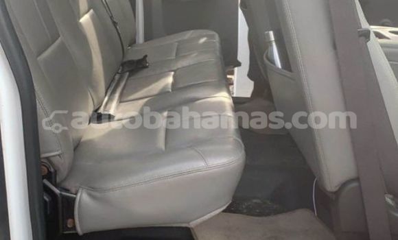 Buy Used Chevrolet Silverado White Car in Import - Dubai in Abaco Buy Used Chevrolet Silverado White Car in Import - Dubai in Abaco