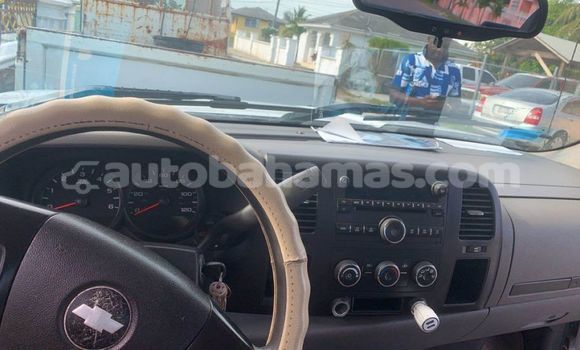 Buy Used Chevrolet Silverado White Car in Import - Dubai in Abaco Buy Used Chevrolet Silverado White Car in Import - Dubai in Abaco