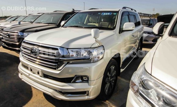 Buy Import Toyota Land Cruiser White Car in Import - Dubai in Abaco Buy Import Toyota Land Cruiser White Car in Import - Dubai in Abaco