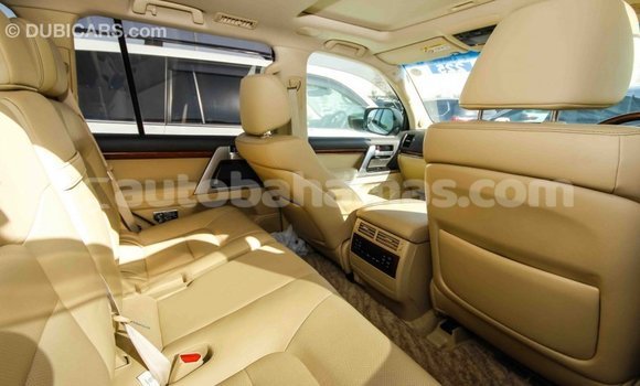 Buy Import Toyota Land Cruiser White Car in Import - Dubai in Abaco Buy Import Toyota Land Cruiser White Car in Import - Dubai in Abaco