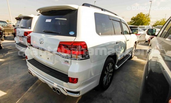 Buy Import Toyota Land Cruiser White Car in Import - Dubai in Abaco Buy Import Toyota Land Cruiser White Car in Import - Dubai in Abaco