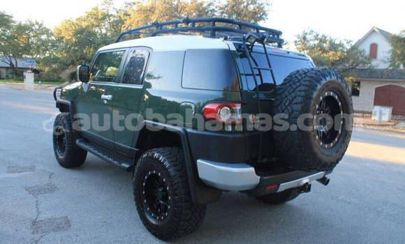 Buy Used Toyota FJ Cruiser Green Car in Freetown in Eleuthera Buy Used Toyota FJ Cruiser Green Car in Freetown in Eleuthera