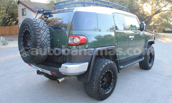 Buy Used Toyota FJ Cruiser Green Car in Freetown in Eleuthera Buy Used Toyota FJ Cruiser Green Car in Freetown in Eleuthera