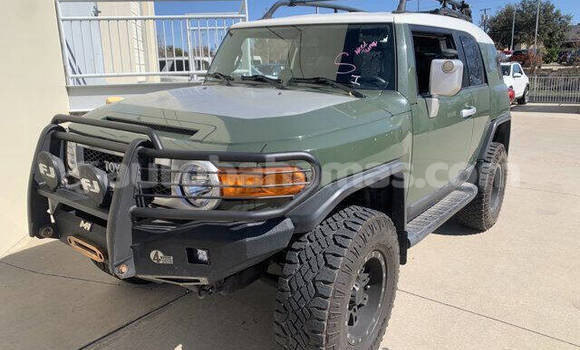 Buy Used Toyota FJ Cruiser Green Car in Freetown in Eleuthera Buy Used Toyota FJ Cruiser Green Car in Freetown in Eleuthera