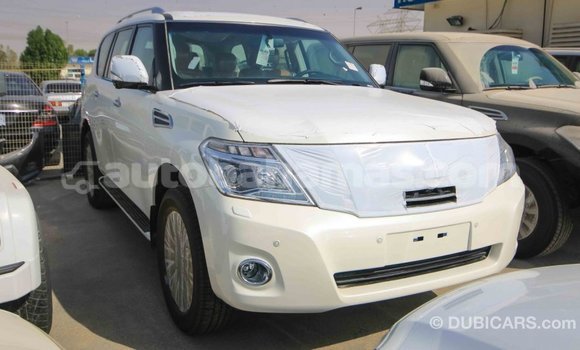 Buy Import Nissan Patrol White Car in Import - Dubai in Abaco