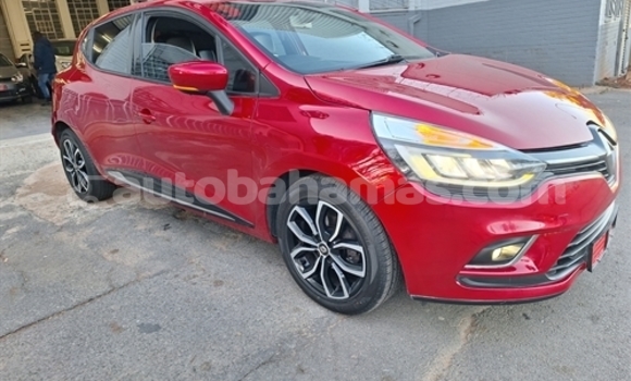 Buy Used Renault Clio Red Car in Nicholls Town in Andros