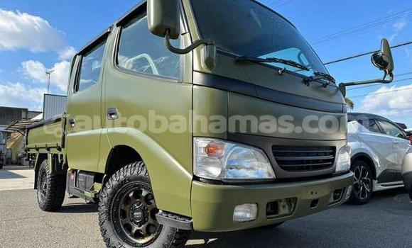 Buy Used Toyota TownAce Green Car in Import - Dubai in Abaco Buy Used Toyota TownAce Green Car in Import - Dubai in Abaco