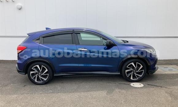 Buy Used Honda Vezel Blue Car in Coopers Town in Abaco Buy Used Honda Vezel Blue Car in Coopers Town in Abaco