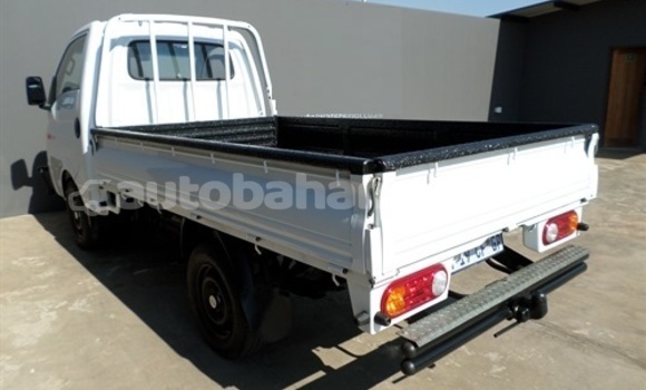 Buy Used Hyundai H200 White Car in Nicholls Town in Andros Buy Used Hyundai H200 White Car in Nicholls Town in Andros