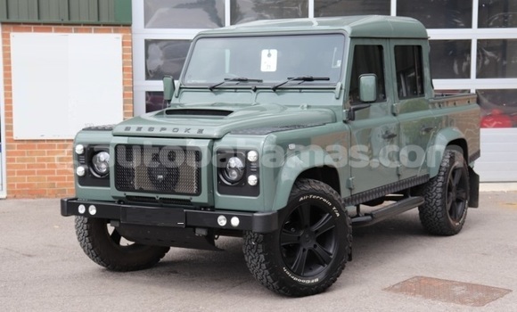 Buy Used Land Rover Defender Green Car in Freetown in Eleuthera Buy Used Land Rover Defender Green Car in Freetown in Eleuthera