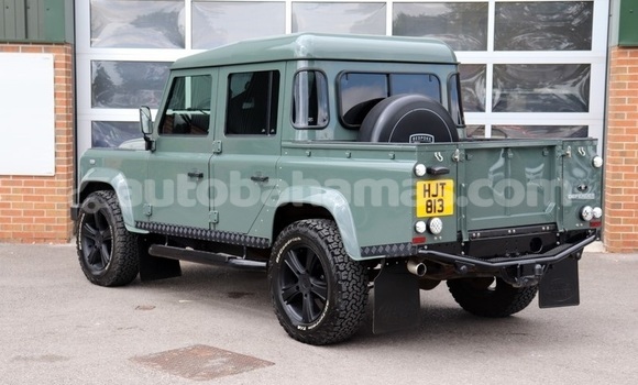 Buy Used Land Rover Defender Green Car in Freetown in Eleuthera Buy Used Land Rover Defender Green Car in Freetown in Eleuthera