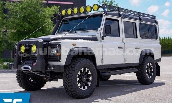 Buy Used Land Rover Defender White Car in Freetown in Eleuthera