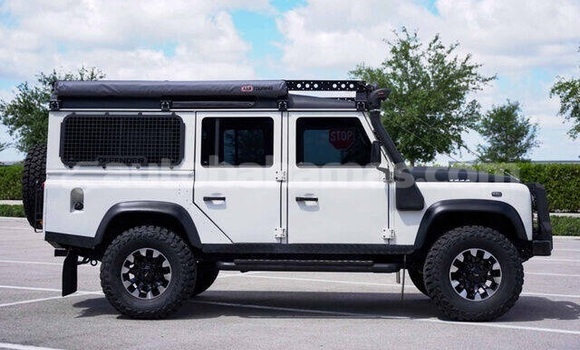 Buy Used Land Rover Defender White Car in Freetown in Eleuthera Buy Used Land Rover Defender White Car in Freetown in Eleuthera