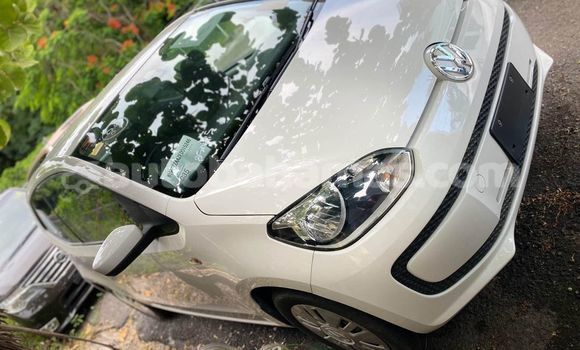 Buy Used Volkswagen Beetle White Car in Coopers Town in Abaco