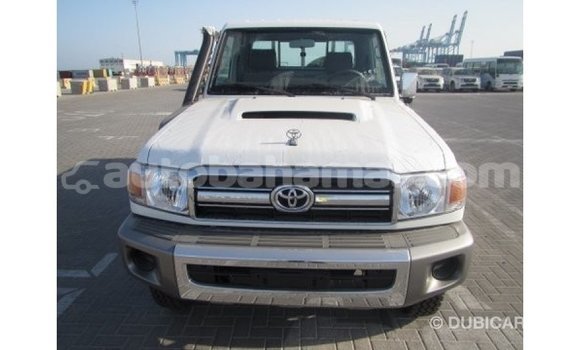 Buy Import Toyota Land Cruiser White Car in Import - Dubai in Abaco Buy Import Toyota Land Cruiser White Car in Import - Dubai in Abaco