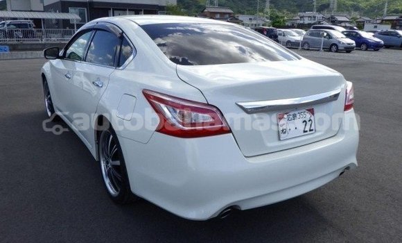Buy Used Nissan Teana White Car in Coopers Town in Abaco Buy Used Nissan Teana White Car in Coopers Town in Abaco