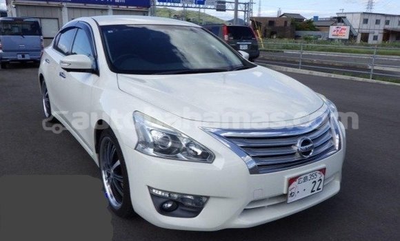 Buy Used Nissan Teana White Car in Coopers Town in Abaco Buy Used Nissan Teana White Car in Coopers Town in Abaco