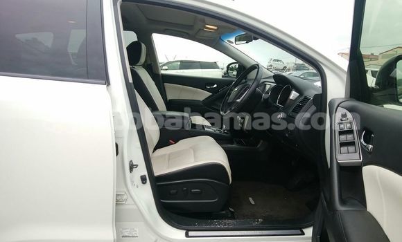 Buy Used Nissan Murano White Car in Marsh Harbour in Abaco Buy Used Nissan Murano White Car in Marsh Harbour in Abaco