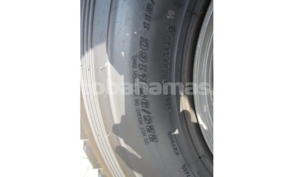 Buy Import Toyota Land Cruiser White Car in Import - Dubai in Abaco Buy Import Toyota Land Cruiser White Car in Import - Dubai in Abaco